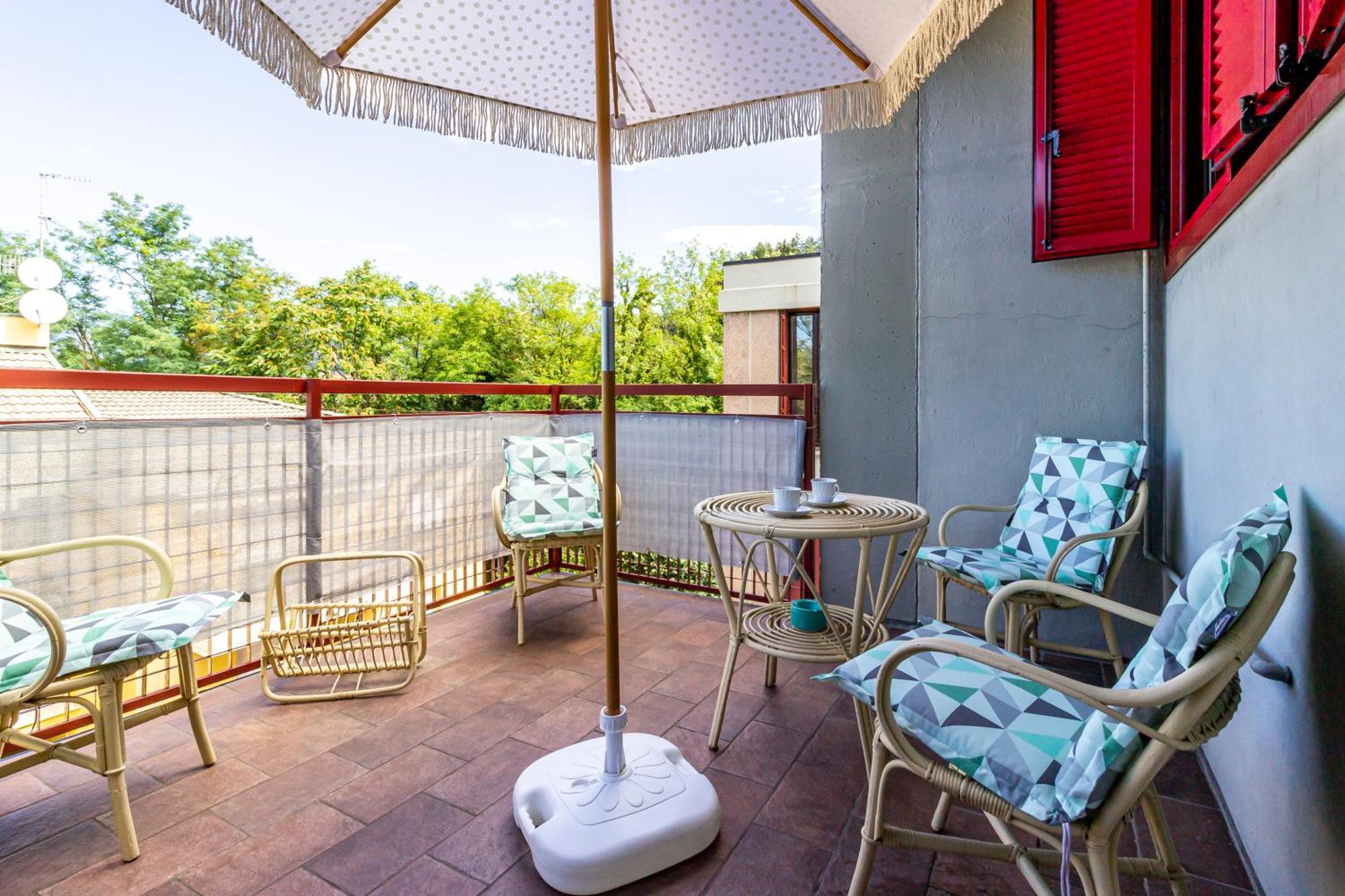 Apartamento Parking & Terrace - Large 90 Mq - Self Check-In & Remote Access Como Exterior foto
